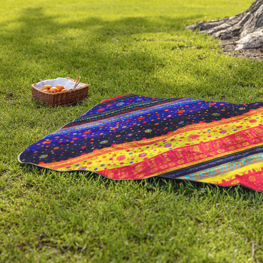 Flashing_Flare_Stadium_Blanket_StadiumBlanket_Lifestyle_Grass_H_Mockup.png